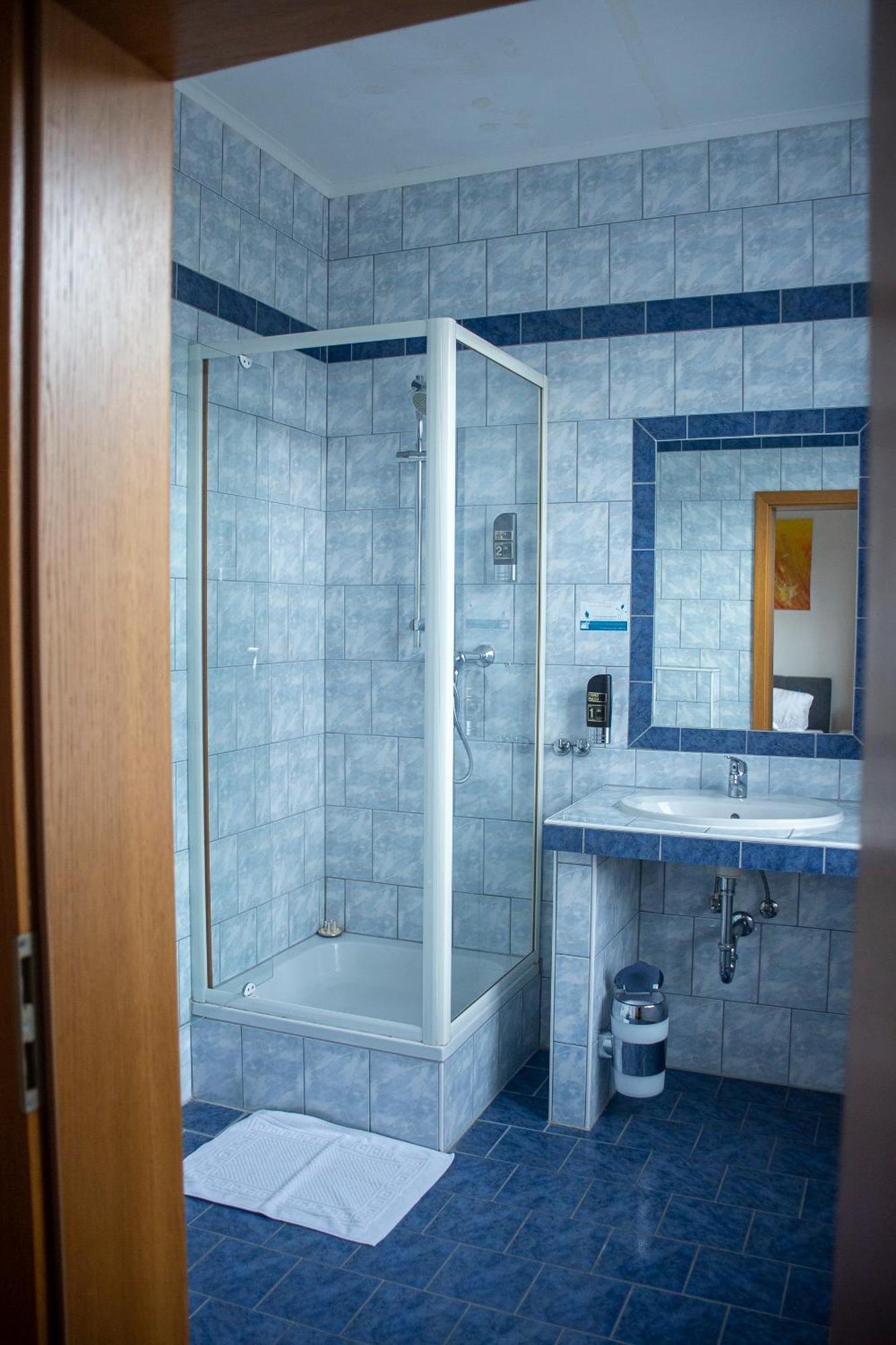 Trend Lokal-Rooms-Bar Frohnleiten Zewnętrze zdjęcie